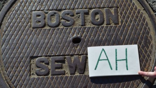 anachronistique:  icoulduseinsouciantmaybe:  renken:  Giving signs in Boston their proper accent.  EXCELLENT  So as some of you know, I am a recent transplant from the western end of the state. We have a New England accent, certainly, but it’s not the