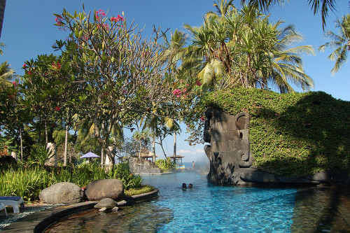 by msdstefan on Flickr. The perfect pool at Sheraton Senggigi Hotel, Lombok, Indonesia.