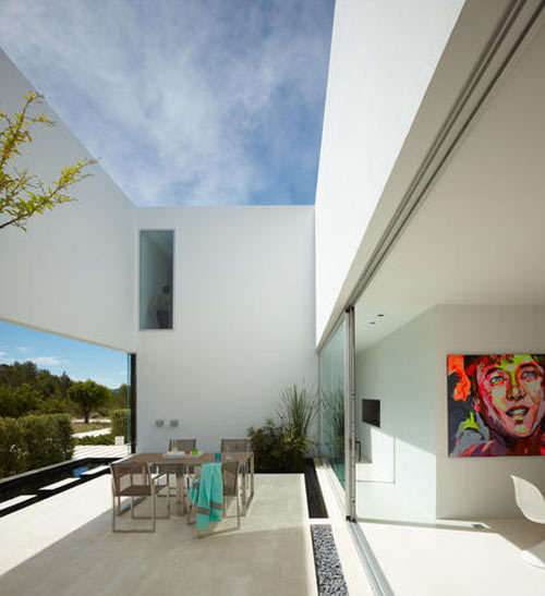 itsaboutinterior:  Villa Ixos Ibiza by Bruno Erpicum. 