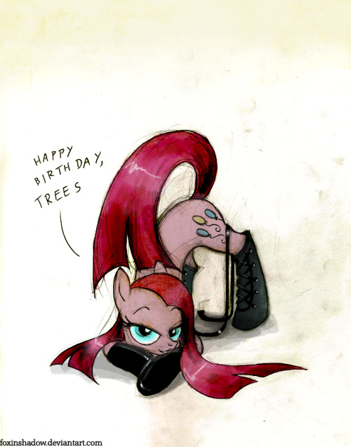 foxinshadow:  Birthday-mode Pinkamena for http://svefnn.tumblr.com/ You are sick. Please continue. (oh gawd, what am I drawing…)  Those boots! ommmm