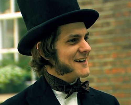 someone-kiddy-nipped-me-spangle: idlesuperstar: I wear a top hat now. Top hats are cool. my likey&he