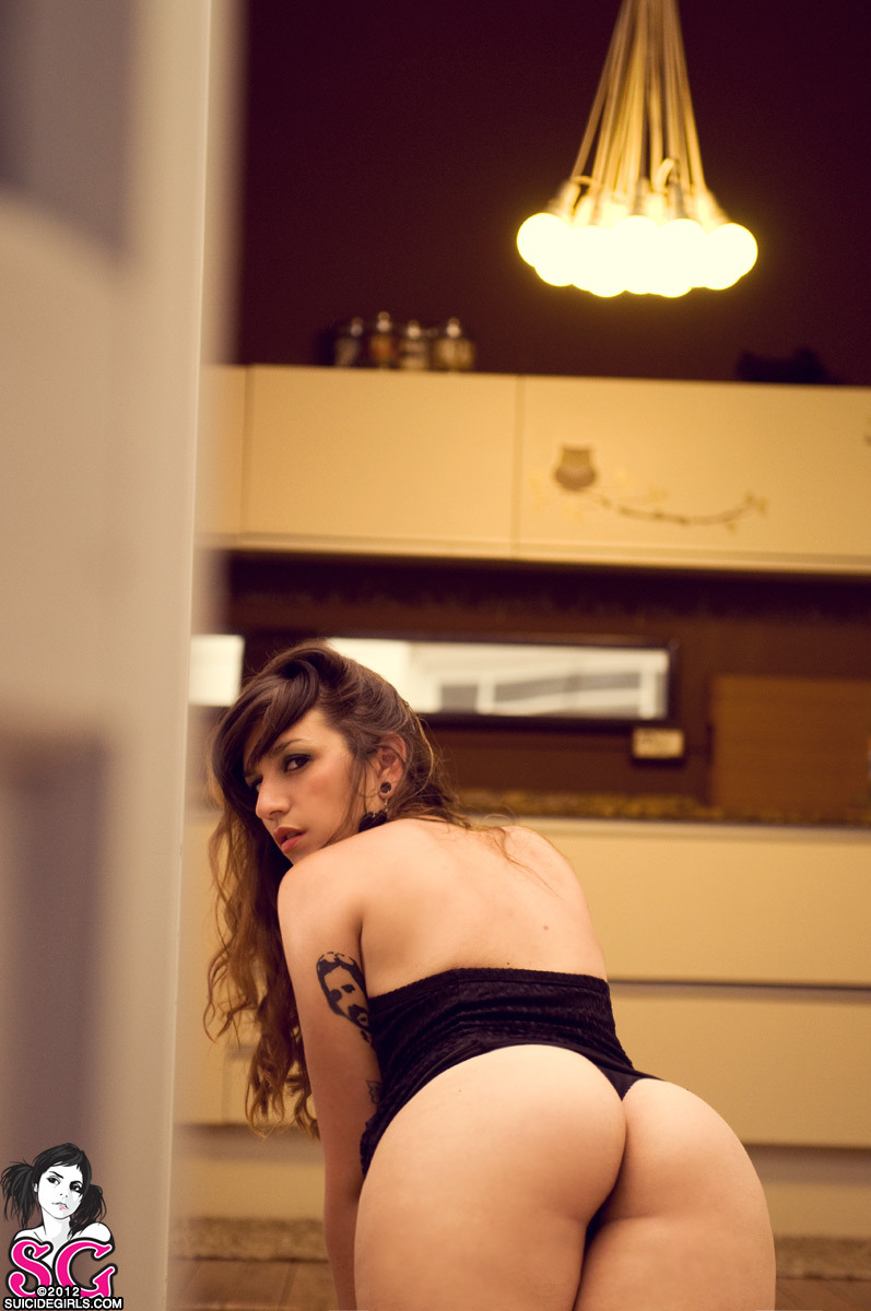 thedarksideofgruff:  Hezza - white duke                                         