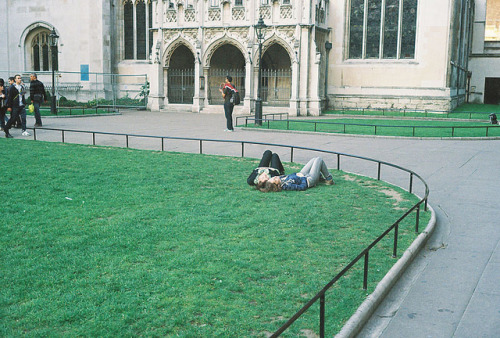 9mountains:young love on church grounds by Such_Luck on Flickr.