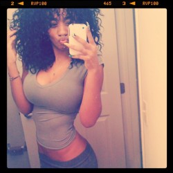 ladykreerain:  Fro-day  