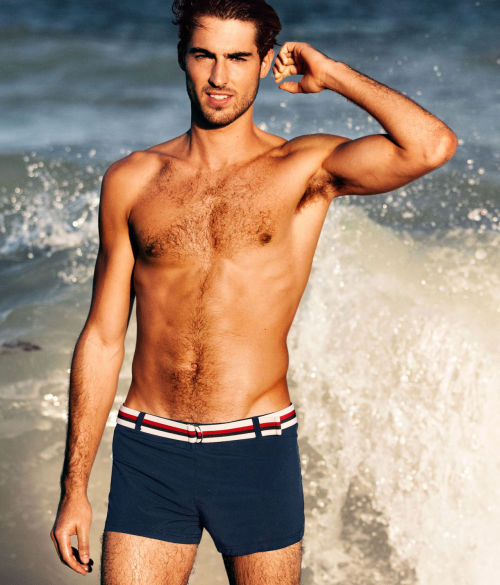 yellowasian:  Antonio Navas | H&M 