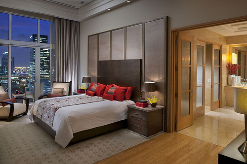 westfifthavenue:  Want more luxury and glamour on your dash? Click here!