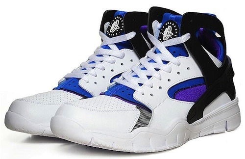 Chris was spotted wearing a pair of Nike Air Huarache Basketball 2012 sneakers & a Super 7 Inter