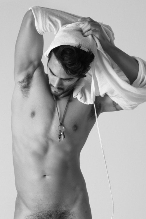 xxx TROY IS NAKED xxx