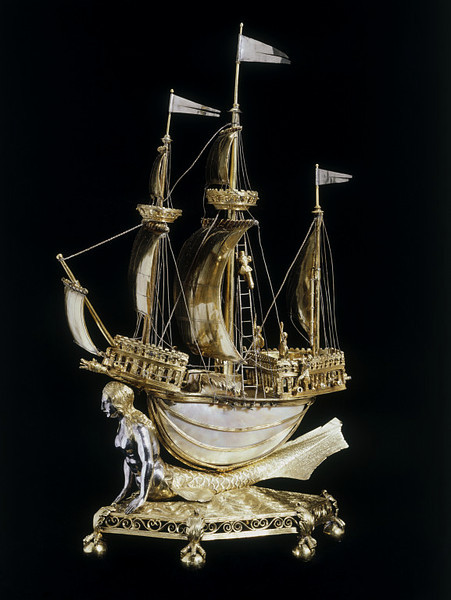 vcrfl:
“The Burghley Nef, a salt cellar in the form of a ship, made in Paris in 1527–28.
”