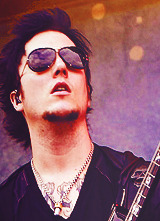 feelthenightbeginning-deactivat:  AMY LEE & SYNYSTER GATES photoset for herzdieb ♥ 