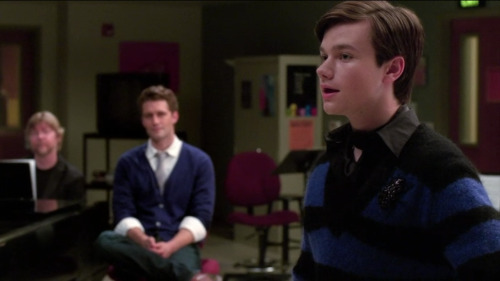 mzminola:This is the outfit Kurt wears in the Diva-Off over “Defying Gravity”.I just want to point o
