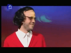 tumblr_m0qsrhXUru1qjp05uo5_250.gifv