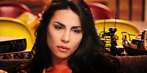 orgulhorebeldes:  O pior é quando você pensa: Se eu piscar a lágrima cai. (da❥karla)
