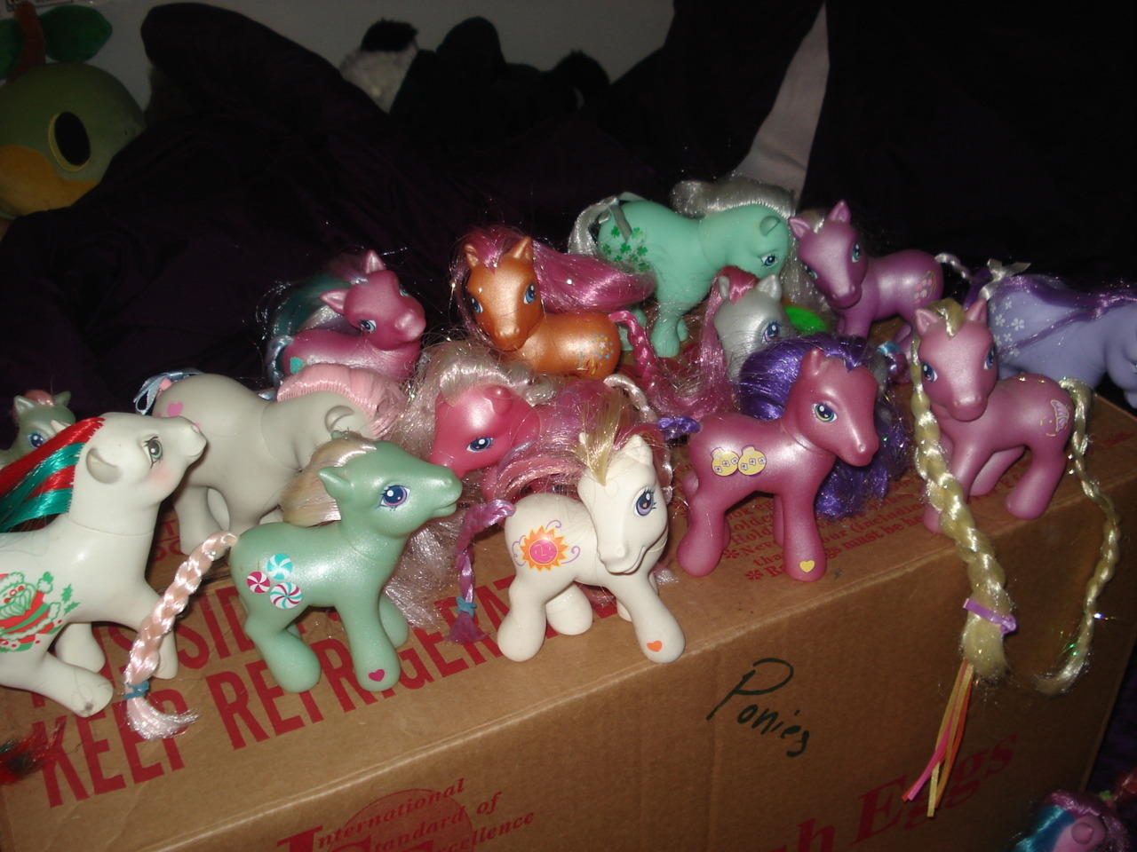 cklikestogame:  I got bored and decided to take my ponies out from storage because