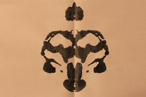 inkblotoftheday:Inkblot of the Day #39Instructions: Tell me what you see.-EnjoyIT&rsquo;S A ROBO