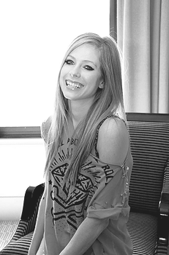 avrilupdate:   New photo of the Daily Telegraph Australia photoshoot (March 2011)