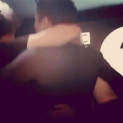 apinchofimagination-blog:  The boys getting to number one with All Time Low and Glad
