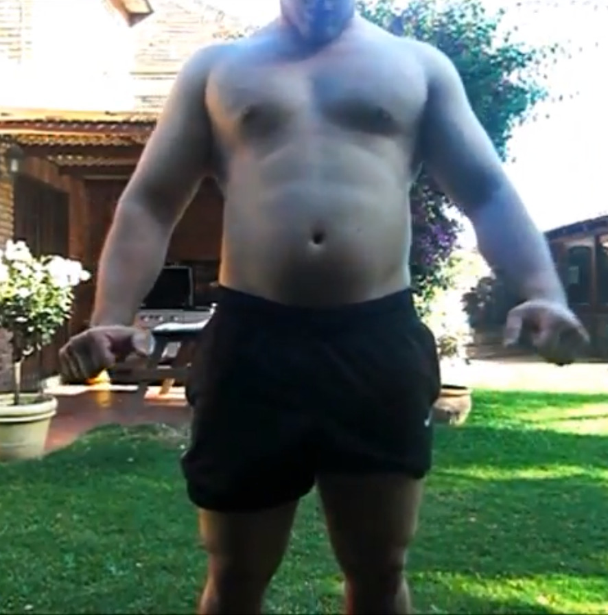 freshmanbeerguts:  Here’s the full vid of this 219lb muscle-chub http://www.youtube.com/watch?v=1LWY9oJzvCQ&amp;list=FL_zAsaOTvqA7qAB2dgk5NTA&amp;index=5&amp;feature=plpp_video