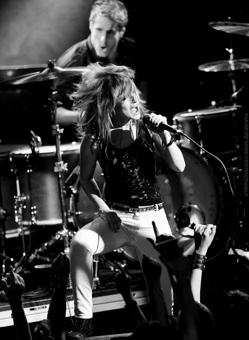 PARAMORE MORE KRISTEN