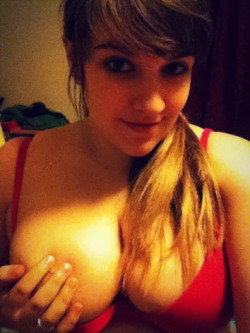 cleavagecommander:  Yup this one too! 