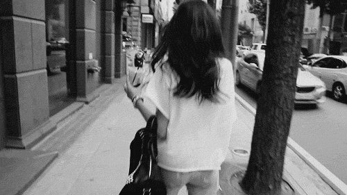 black and white blog.