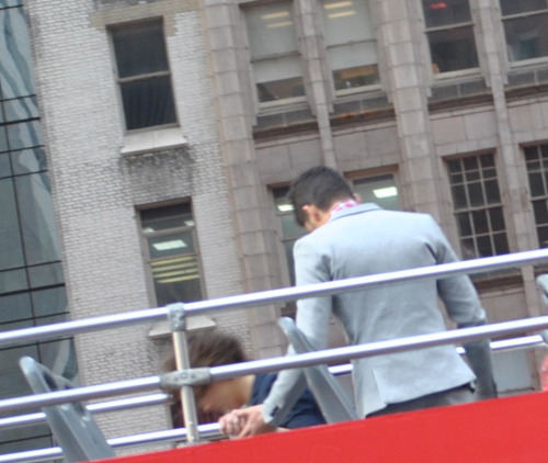 johnnydeppintomyoffice:zarry all over omg hello cannot believe i caught this on camera