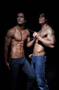 fuckyeahmuscles:  Gaurav and Kumar