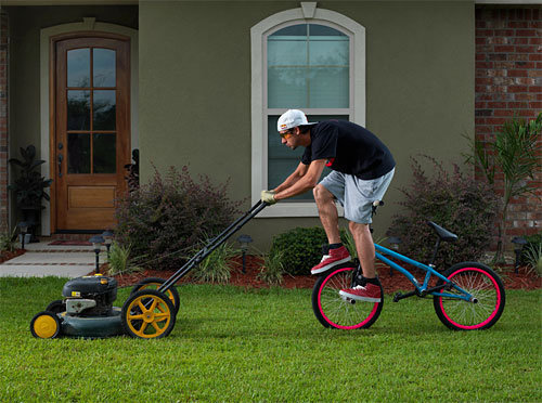 5tarship:  HIS FEET AREN’T EVEN ON THE PEDALS WHAT 
