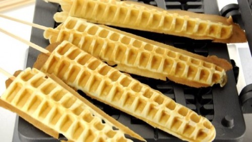 XXX imwithkanye:  Waffsicles. [via]   Where can photo