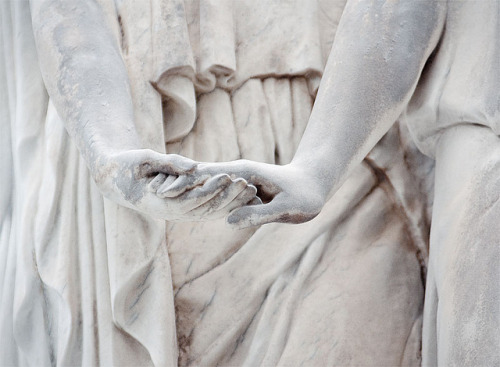 ghosttwritten: Clasped by melissathall on Flickr Cave Hill Cemetery, Louisville, KY.