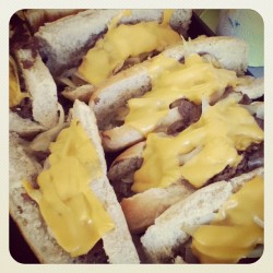 -kennet:  One big tray, full of philly cheesesteaks