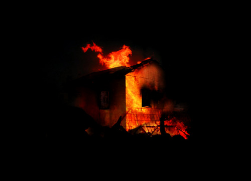 theories-of:  Boaz Aharonovitch -burning house-2006 