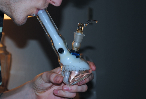 personalstache:  Such a tasty bong 