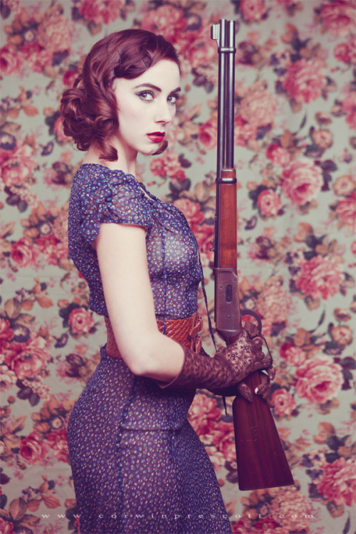 for-redheads: Femme Fatale by Corwin Prescott (~lepersabstainon deviantart)