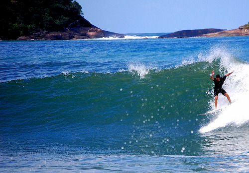 xxgatunnaxx:  Que eu vá, viajar na brisa do mar. 