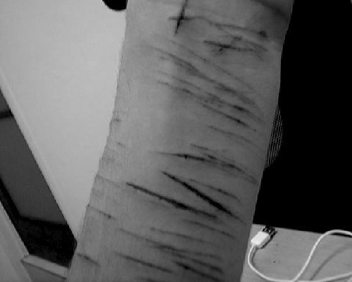 Deteriorate