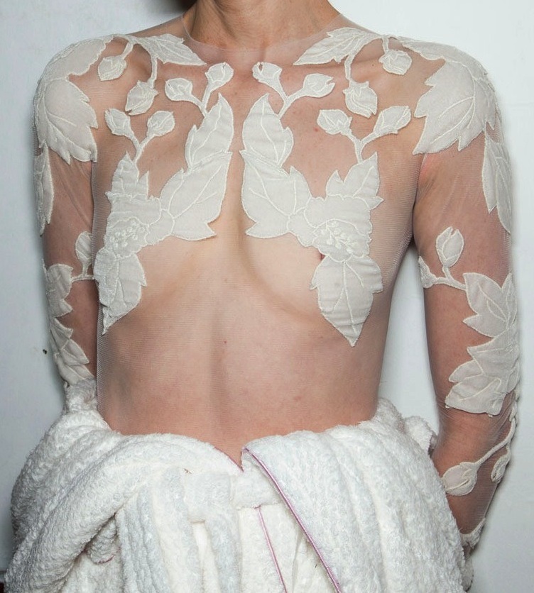 tat-art:  Kristen McMenamy at McQ by Alexander McQueen FW 12 