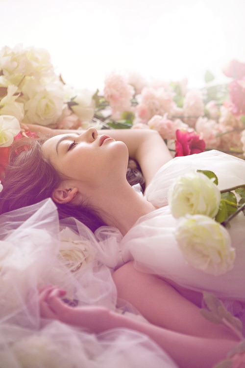 helloweddingdiary:  Nastya Belskih by photographer Simon  