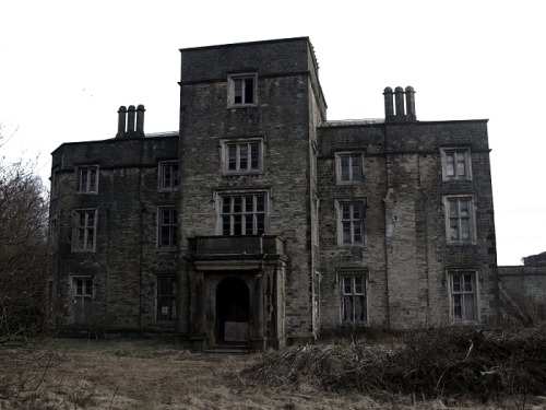 Urban Exploration - Abandoned Asylums… Always creepy explorations.