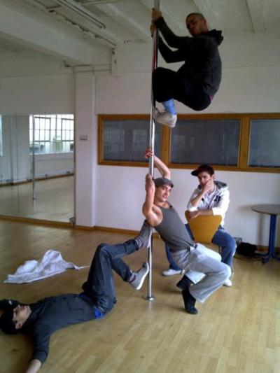 twfanmilyglobal:  Well at least they have backup jobs in case anything goes wrong