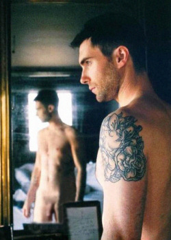 ecstaticorgans:  Wait a minute! topboysdream:  Follow me TopBoysDream - Submit   Real? This picture just made my day! Adam Levine is sexy