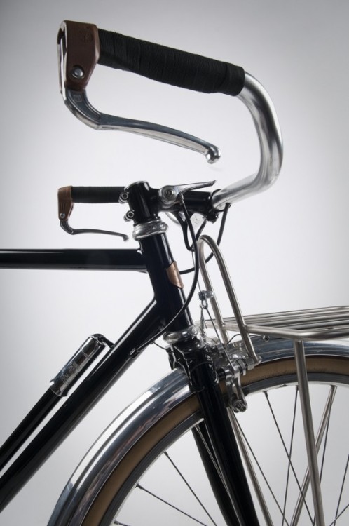 internalhub:  (via Hufnagel Cycles, Le Porteur | GBlog)