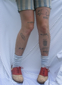 teeveedinner:  my legs march 2012