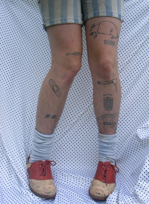 teeveedinner:  teeveedinner:  my legs march 2012  i need an updated pic of my leggies  Dream legs tb