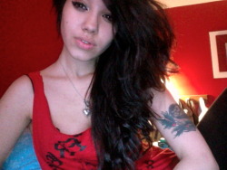 prinsithcunttt:  left over makeup up and bed head 