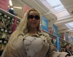 anekee:  Today at shopping center with Anna.  like the way her tits bulge out of her mack lush pic more like this please,mmmmm,xxxxx.