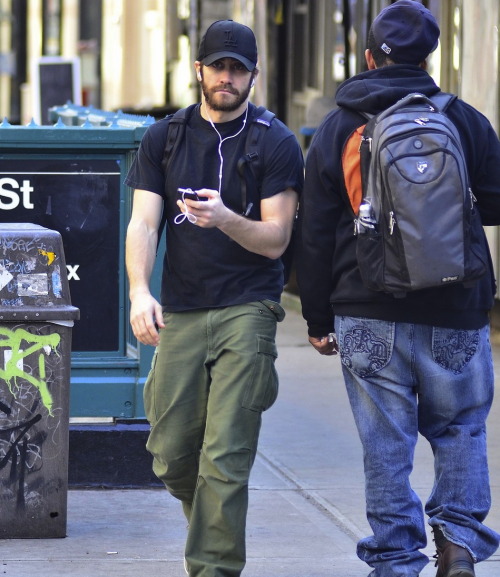 voguefemme:  hollywoodbulletin:  Jake Gyllenhaal signals the paps to cut it out while walking around downtown Manhattan on Wednesday, March 14. The actor was also seen out and about with a female friend over the weekend in the city.  SCUSE ME.  I was