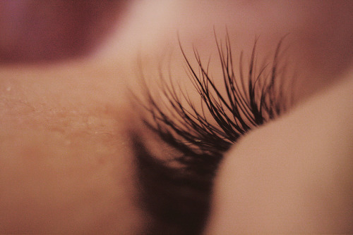 glazedtwist:  eyelashes by pearled on Flickr. 