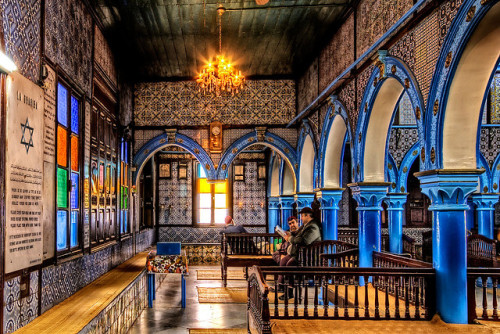 mizrahisephardicjews-blog:Inside El Ghriba synagogue, Djerba, Tunisia