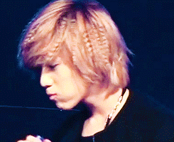 kimchiramyunn:  It’s those little things that you do ♥ 